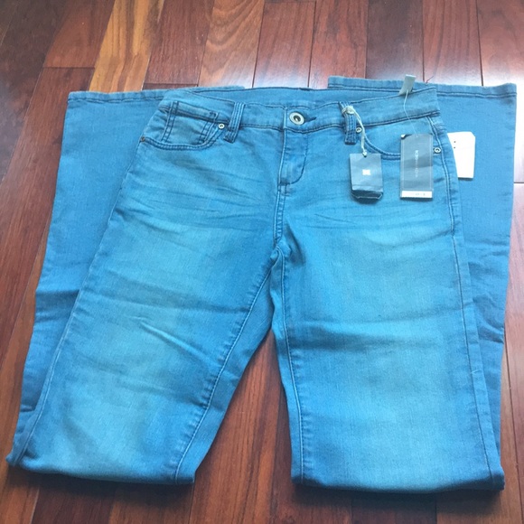 BCBGMAXAZRIA Terrible Two Tanya Flare Jeans - Picture 5 of 10